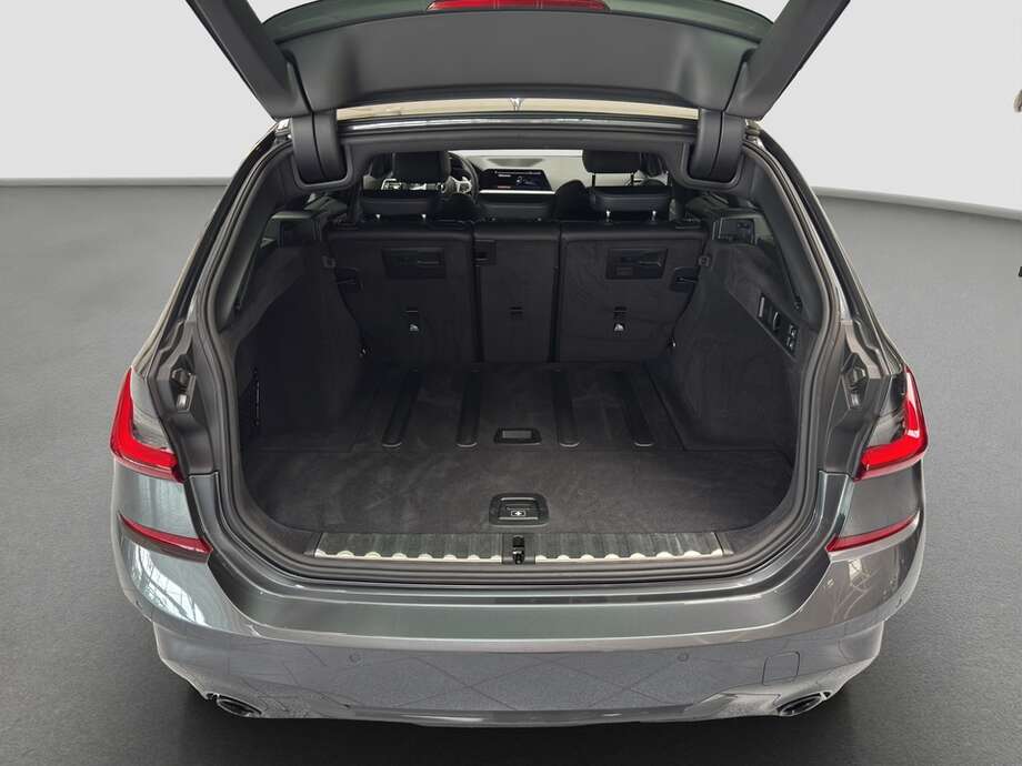 BMW 320d (Bild 5/16)