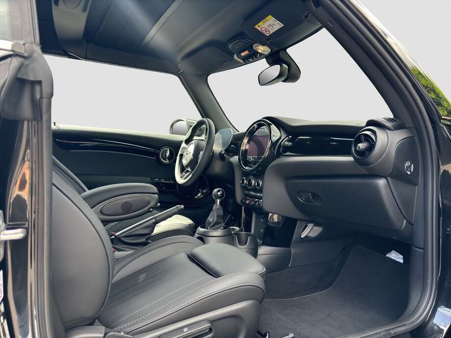 MINI Cooper (Bild 6/16)
