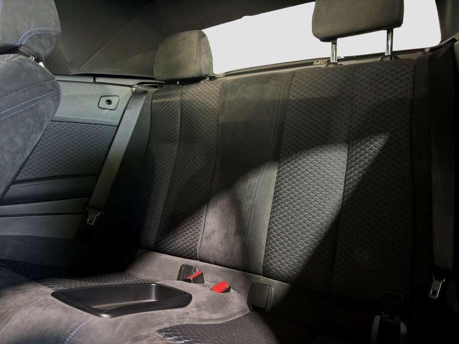 BMW M240i (Bild 4/16)