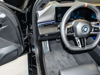 BMW BMW i5 M60 xDrive Limousine (Bild 2/17)