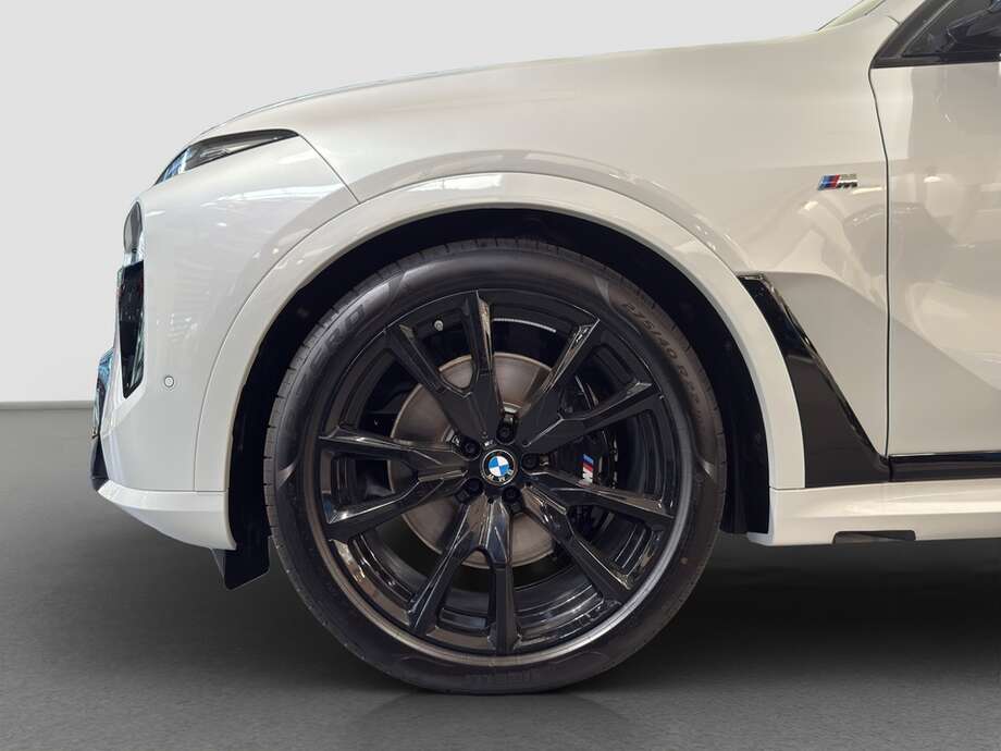 BMW X7 xDrive40d (Bild 16/16)