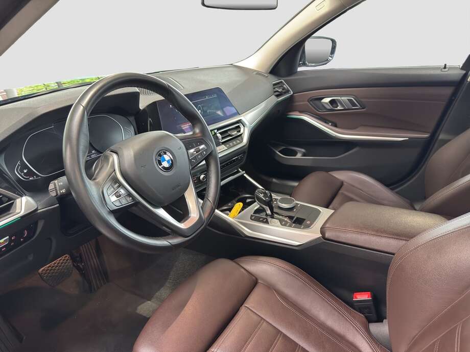 BMW 318i (Bild 2/2)