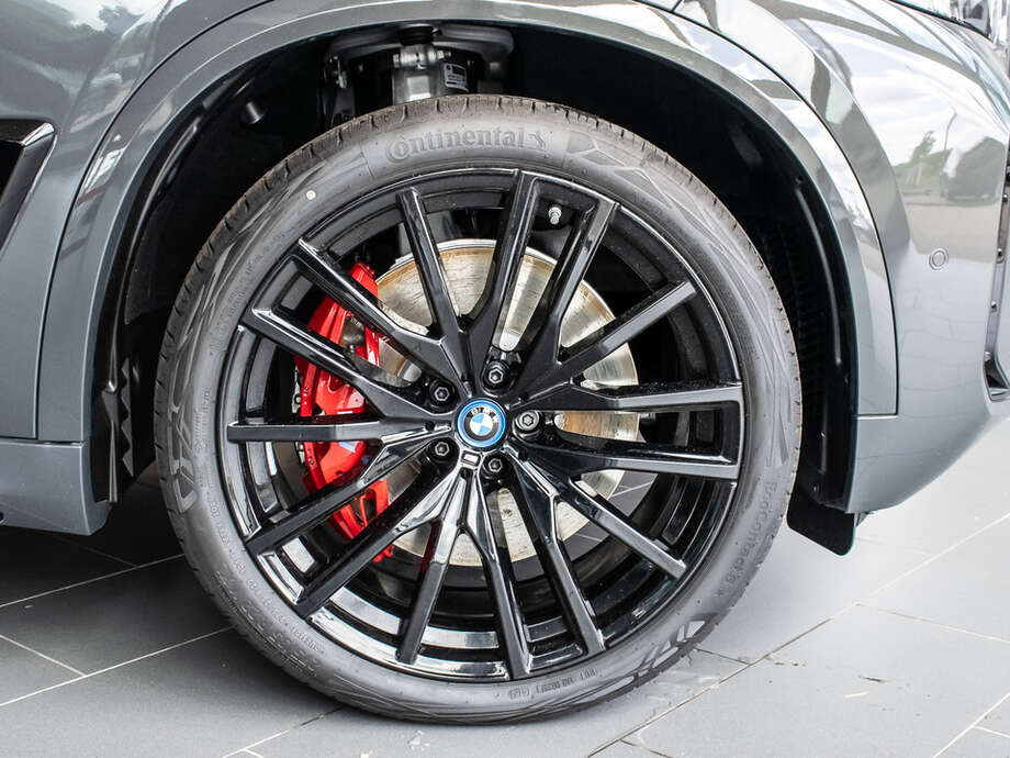 BMW X5 (Bild 12/18)