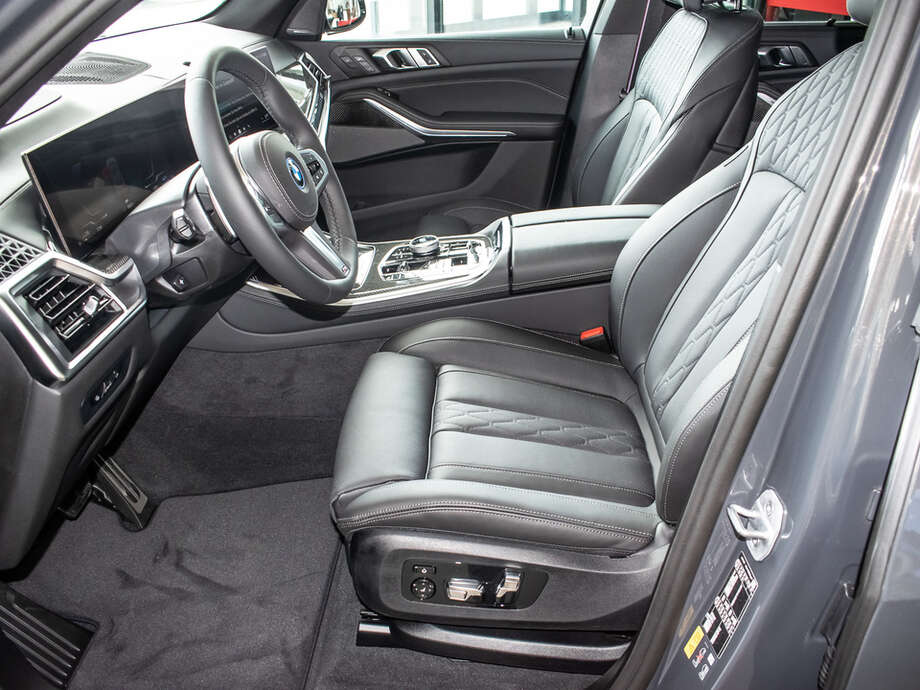 BMW X5 (Bild 2/18)