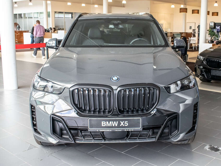BMW X5 (Bild 9/18)