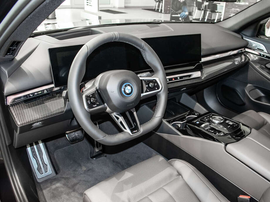 BMW i5 xDrive40 Limousine (Bild 10/15)