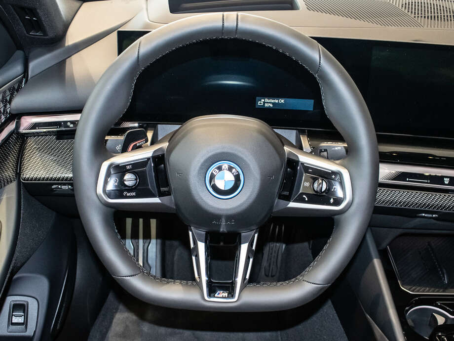 BMW i5 xDrive40 Limousine (Bild 12/15)