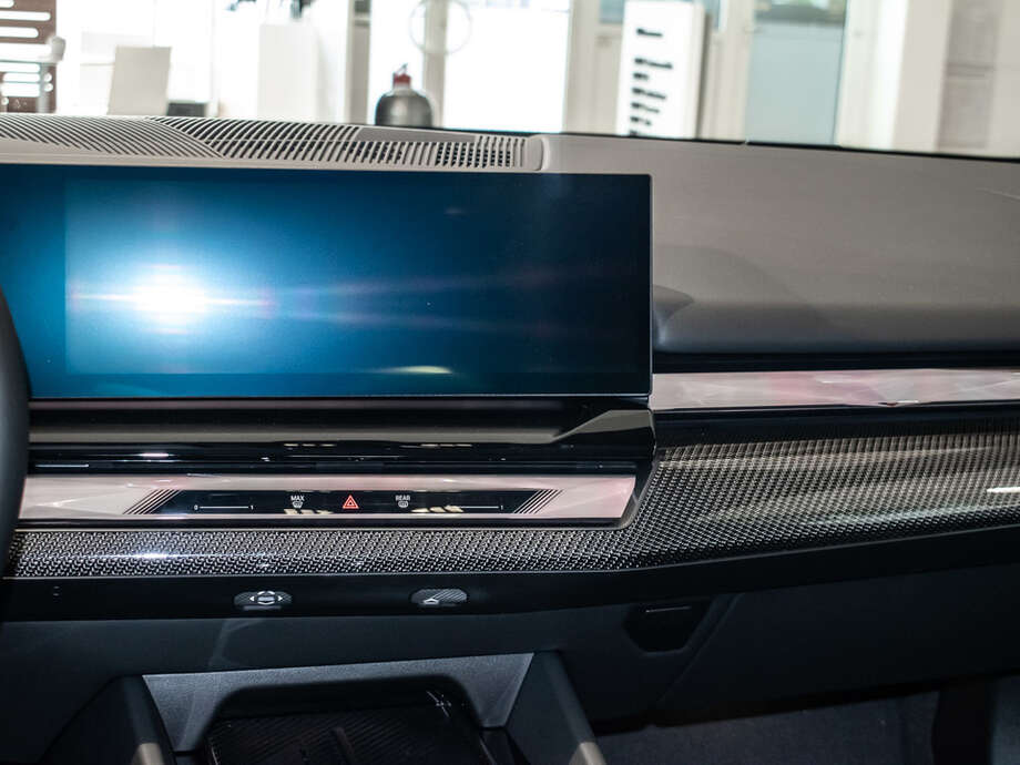 BMW i5 xDrive40 Limousine (Bild 13/15)