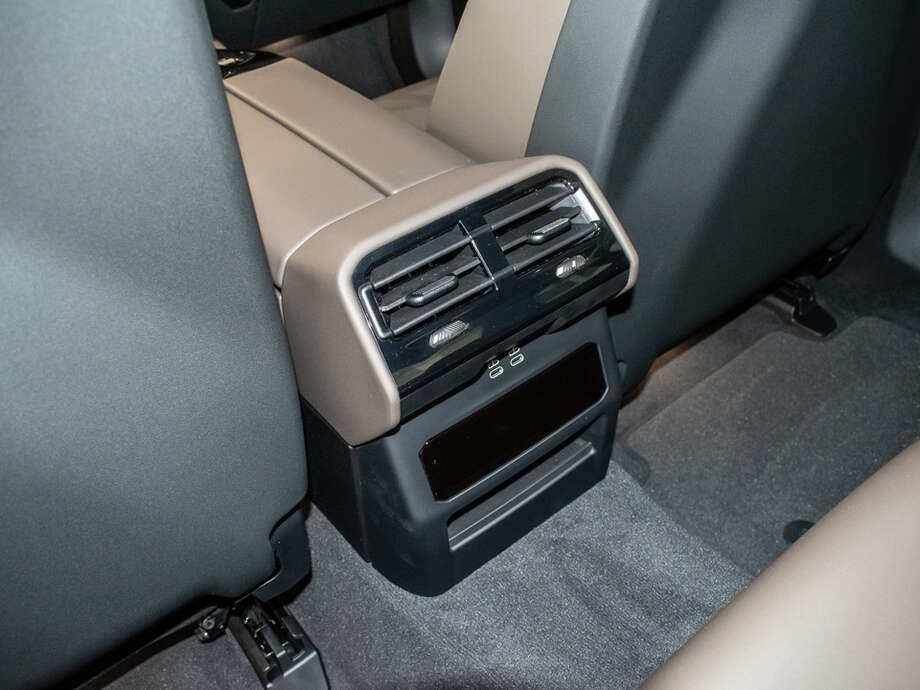 BMW i5 xDrive40 Limousine (Bild 6/15)