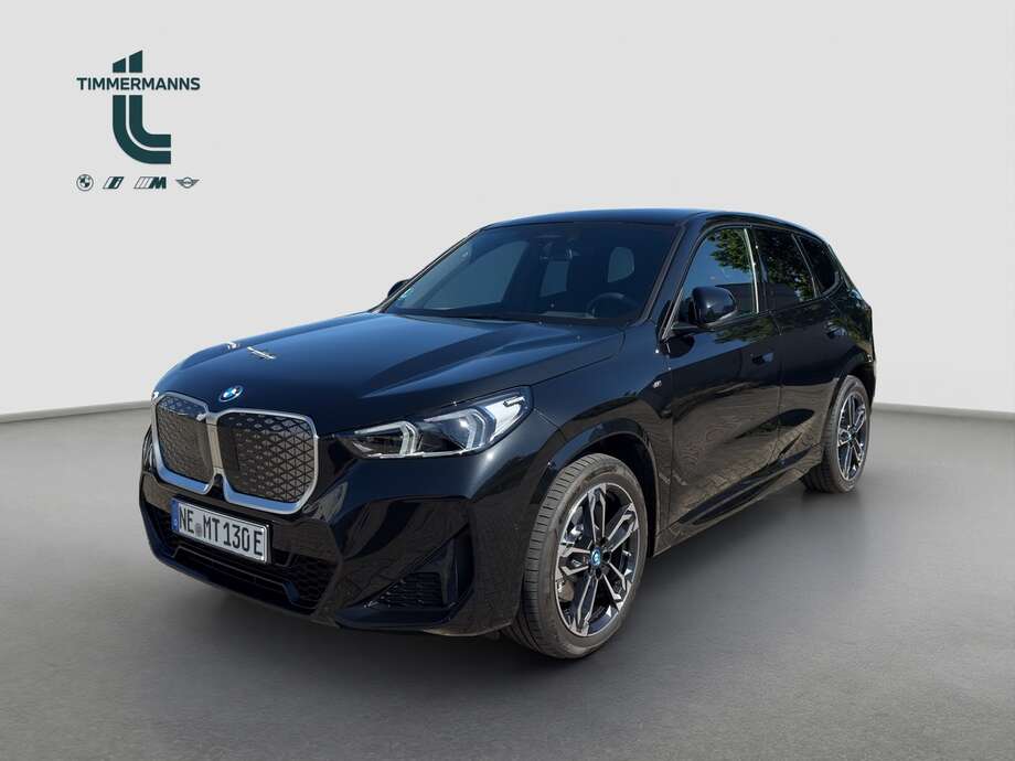 BMW iX1 xDrive30 (Bild 17/18)