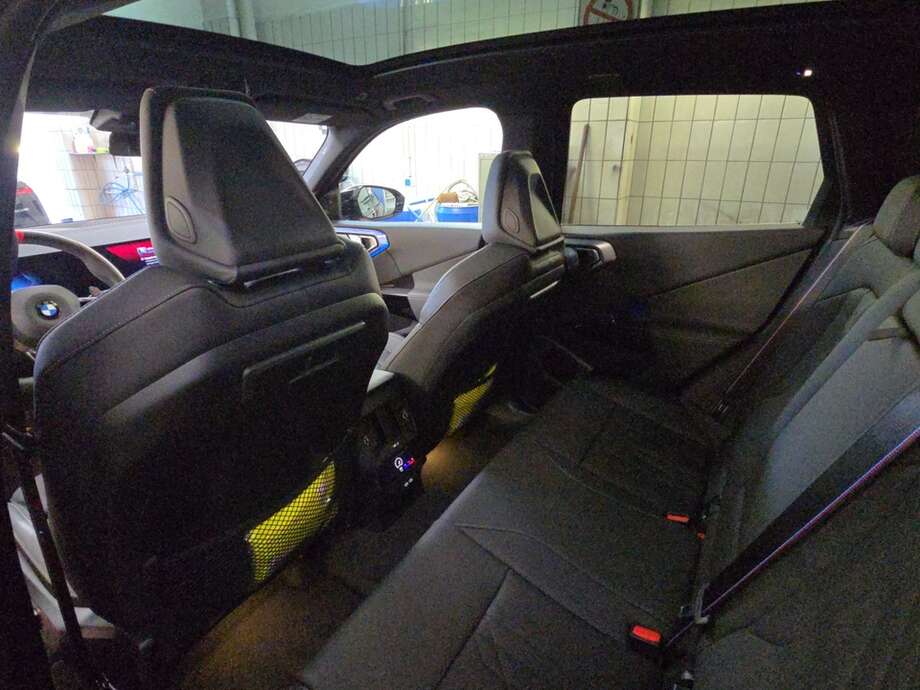 BMW X3 M50 (Bild 16/19)
