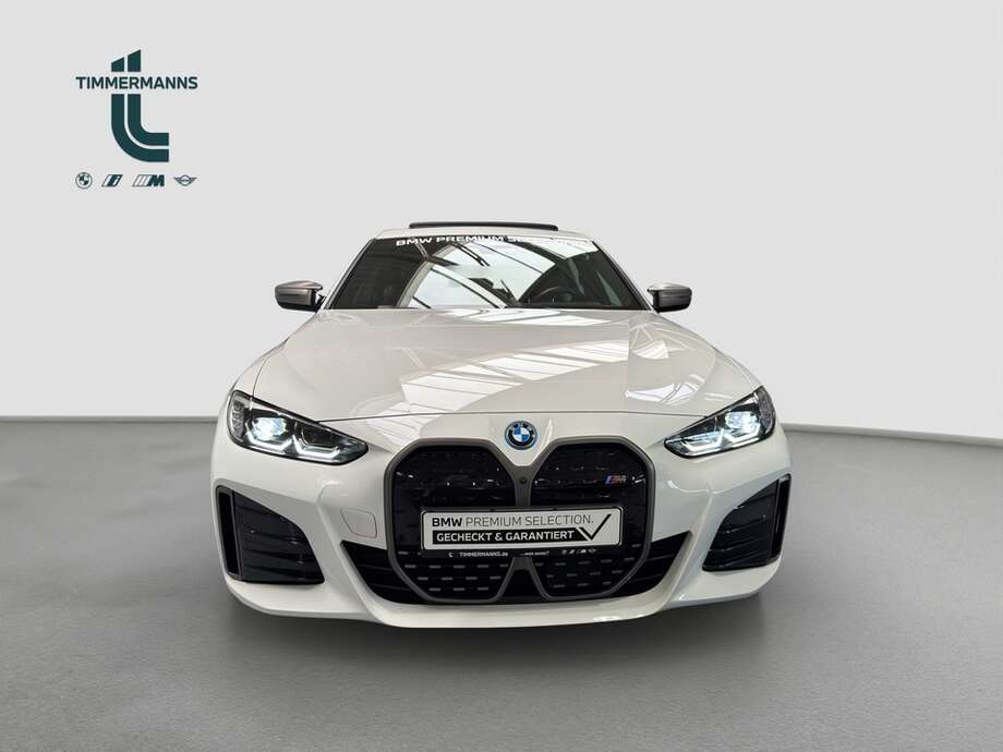 BMW i4 (Bild 16/17)