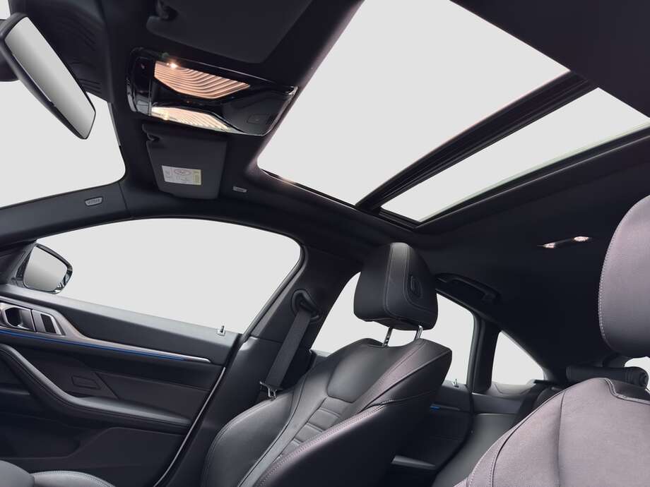 BMW i4 (Bild 3/17)