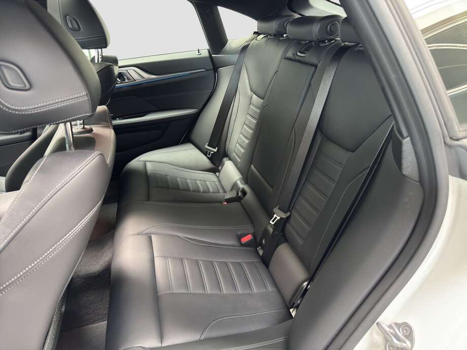 BMW i4 (Bild 6/17)