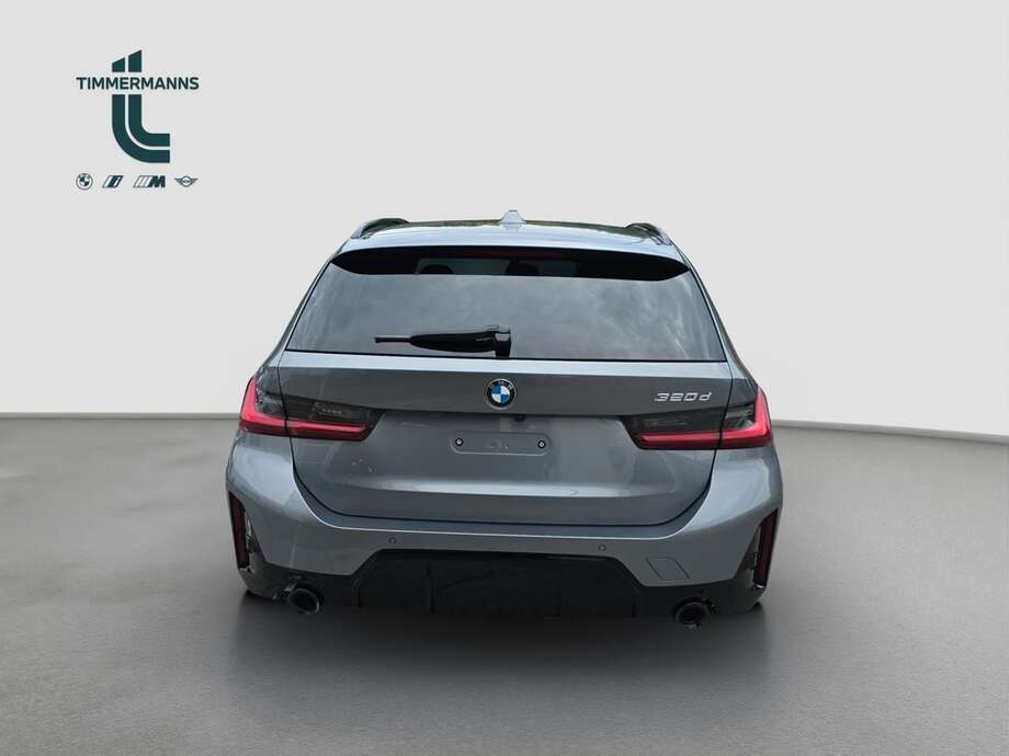 BMW 320d (Bild 12/19)