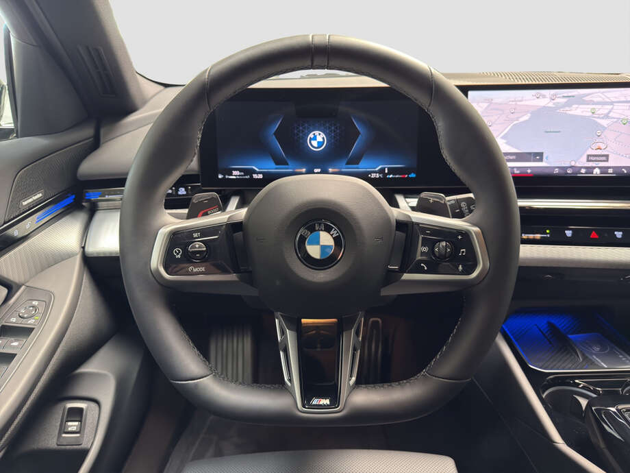 BMW 520d (Bild 4/18)