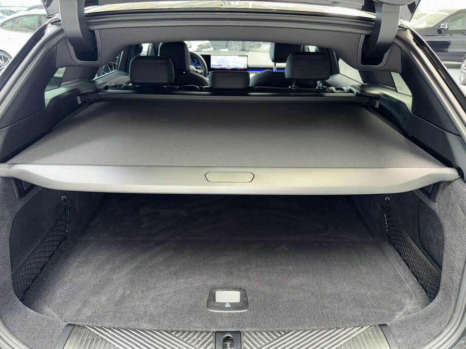 BMW 520d (Bild 8/18)