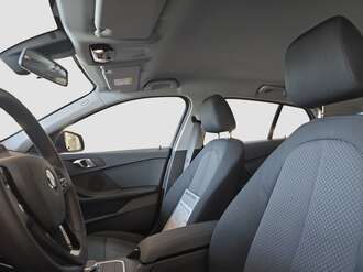 BMW 118d (Bild 2/18)