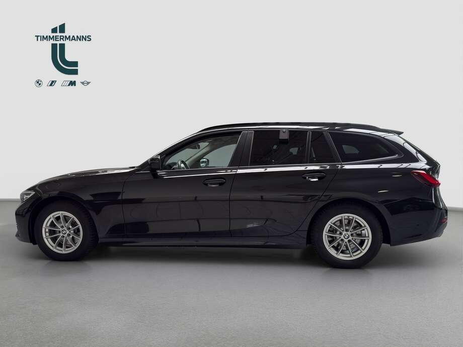BMW 320d (Bild 8/15)