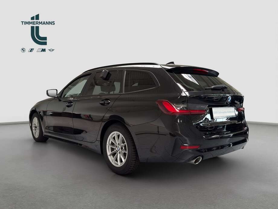 BMW 320d (Bild 9/15)