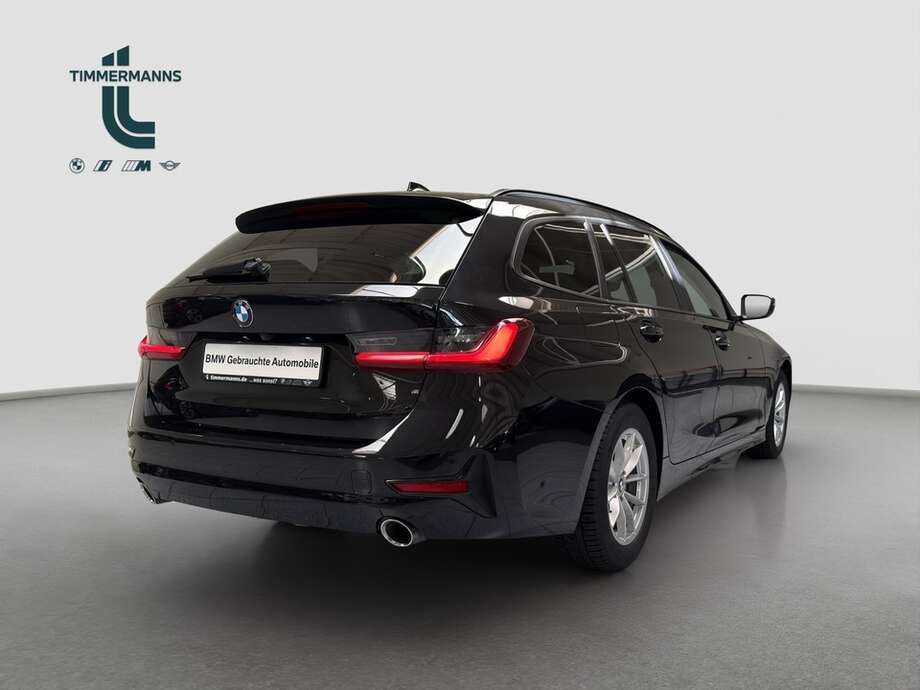 BMW 320d (Bild 11/15)