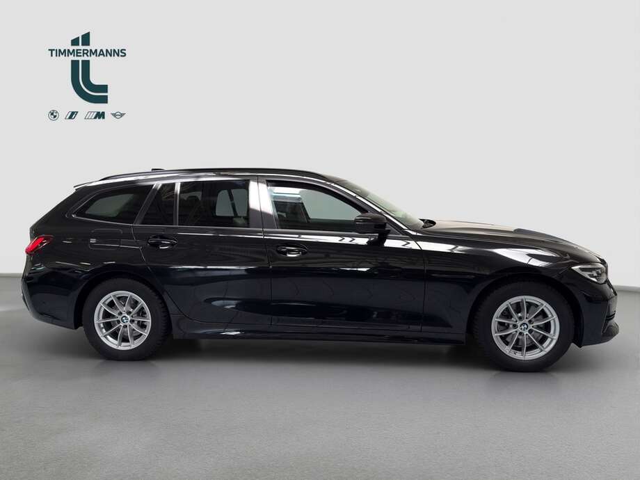 BMW 320d (Bild 12/15)