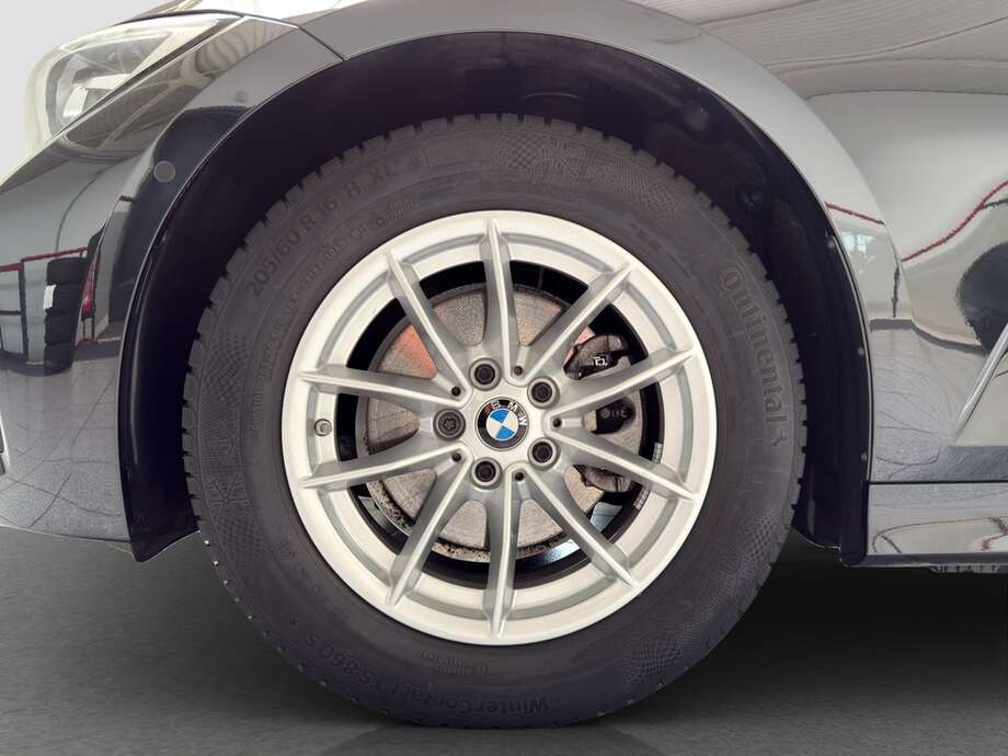 BMW 320d (Bild 15/15)