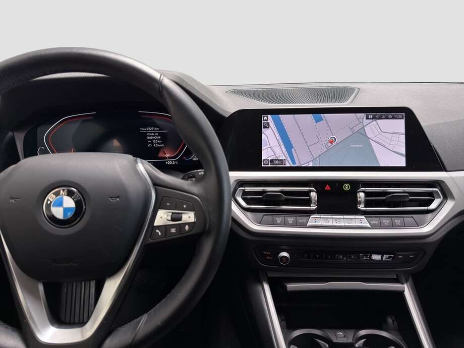 BMW 320d (Bild 5/15)