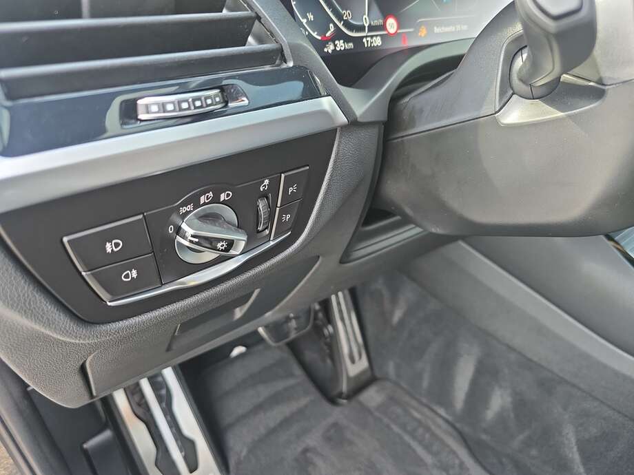 BMW X3 (Bild 9/19)