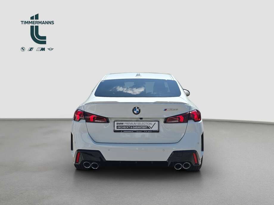 BMW M235i (Bild 4/18)