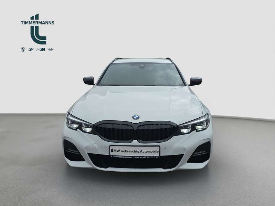 BMW 318d (Bild 18/19)
