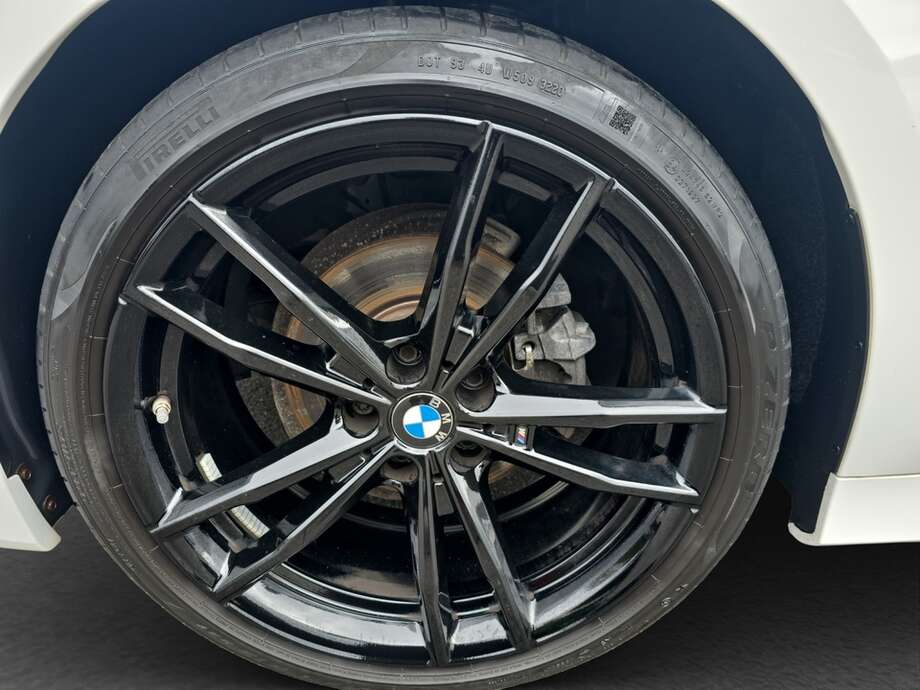 BMW 318d (Bild 19/19)