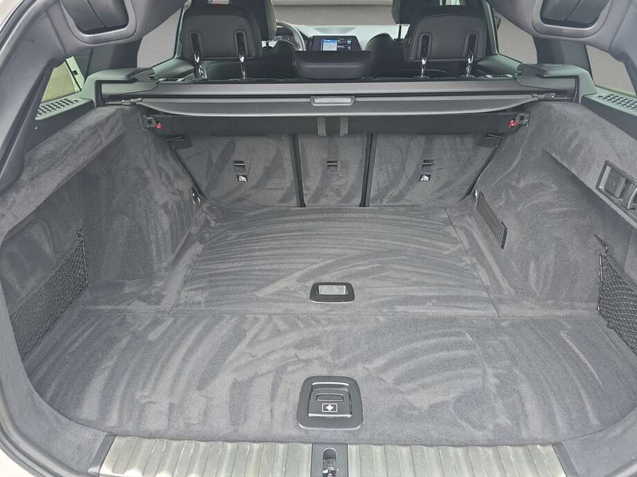 BMW 318d (Bild 7/19)