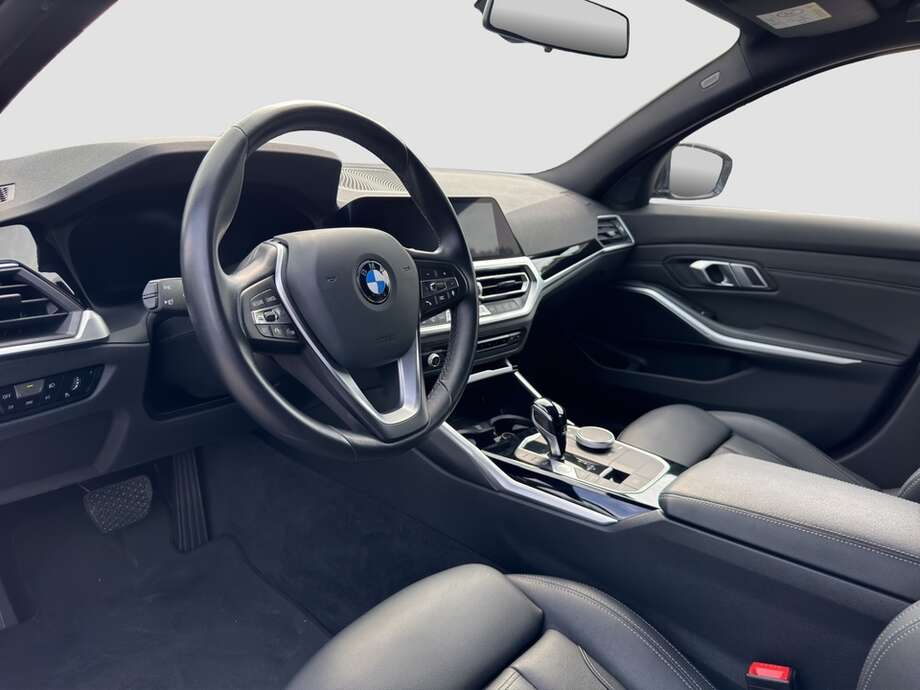 BMW 318i (Bild 2/2)