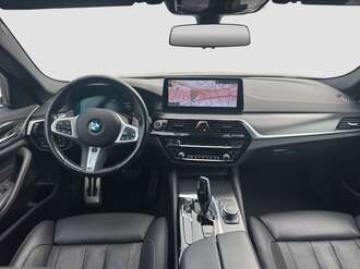 BMW 530d xDrive (Bild 2/17)