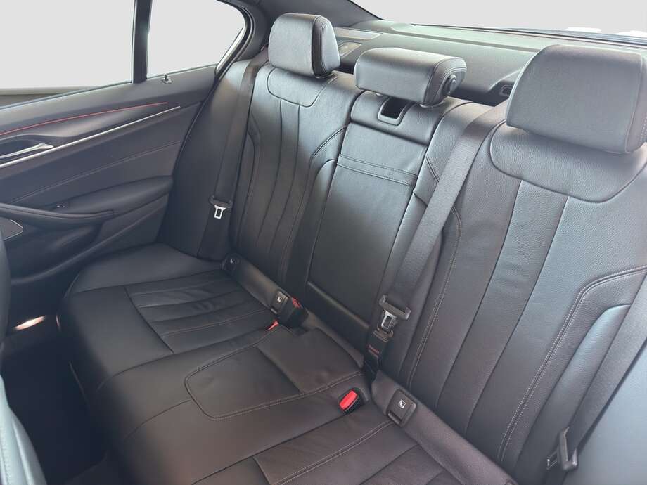 BMW M550 (Bild 4/22)