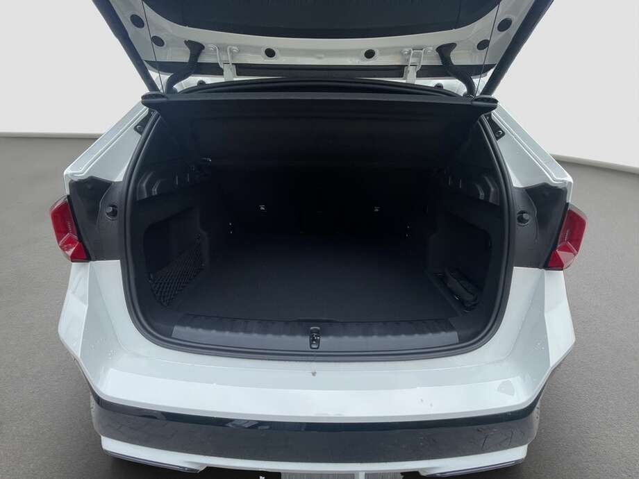 BMW iX1 xDrive30 (Bild 7/16)