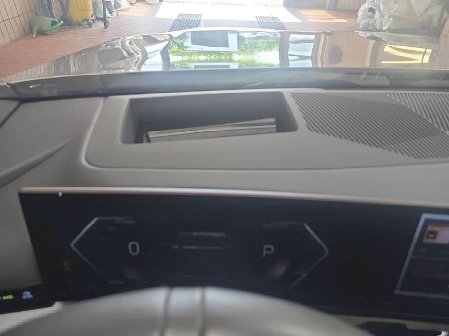 BMW 520d (Bild 9/19)