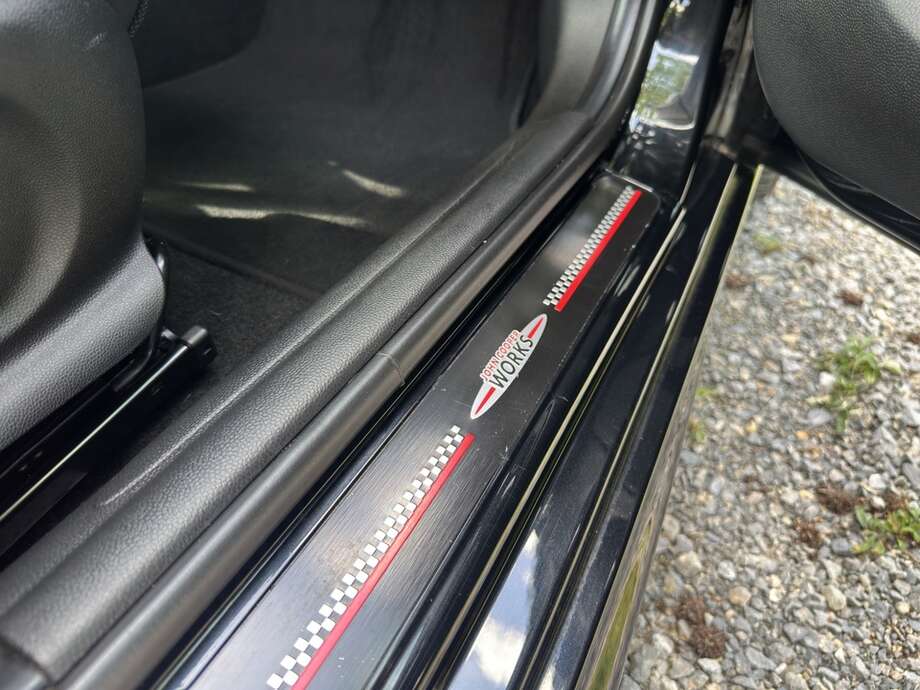 MINI Cooper (Bild 8/16)