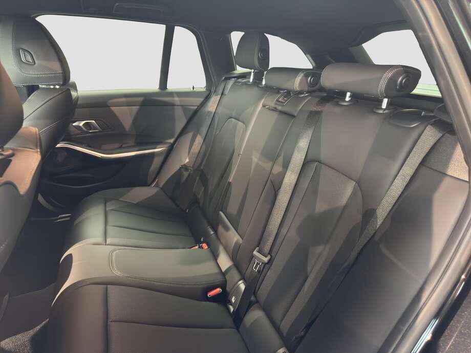 BMW 320 (Bild 13/14)