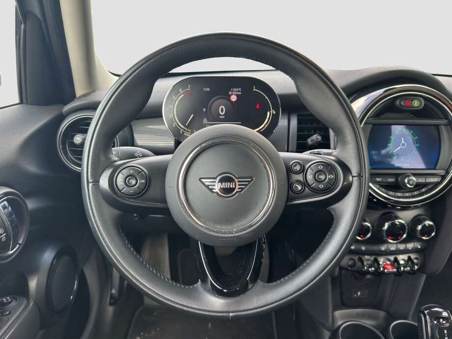 MINI Cooper (Bild 3/18)