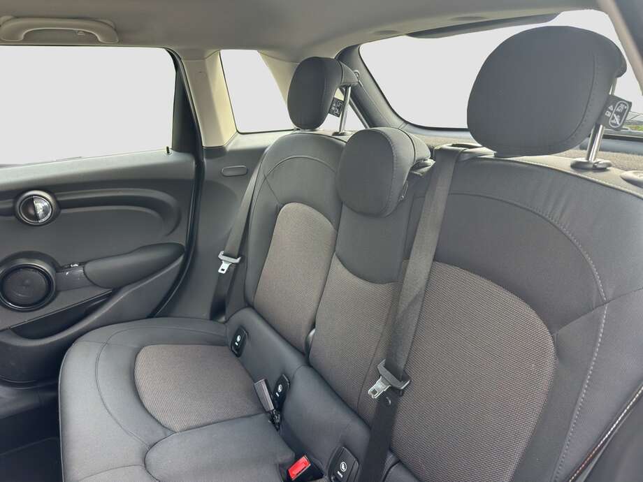 MINI Cooper (Bild 5/18)