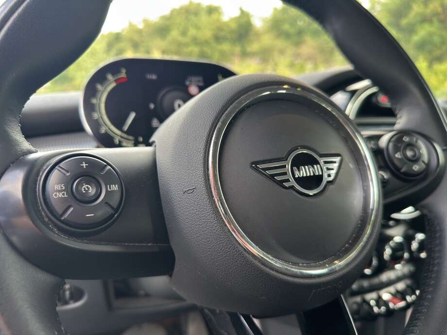 MINI Cooper (Bild 8/18)