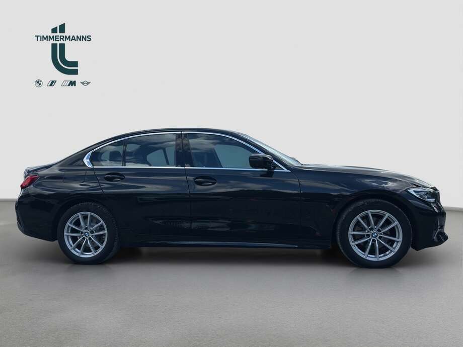 BMW 320i (Bild 10/13)
