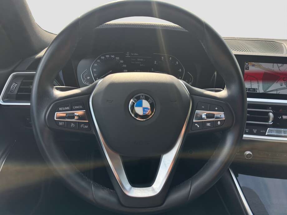 BMW 320i (Bild 3/13)