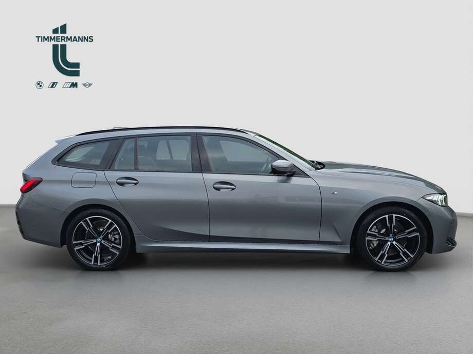 BMW 330i xDrive (Bild 15/18)