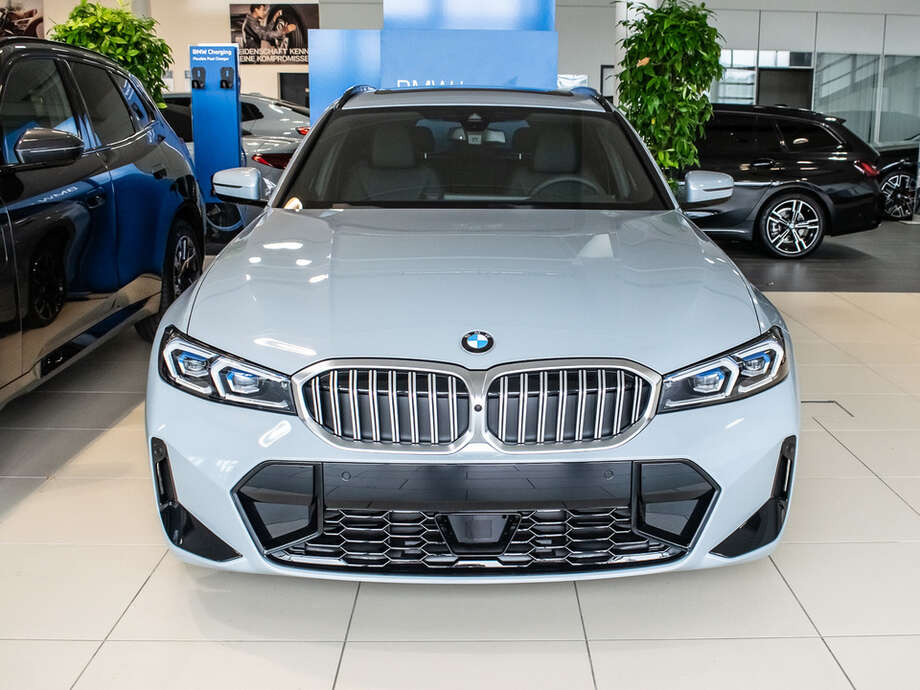 BMW 320d (Bild 14/20)