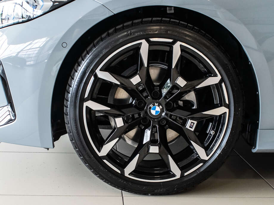 BMW 320d (Bild 16/20)