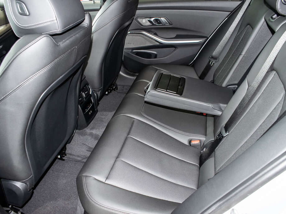 BMW 320d (Bild 13/20)