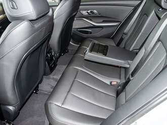 BMW 320d (Bild 1/20)